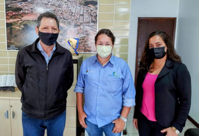 Bióloga do projeto Angra Doce realiza visita técnica em Siqueira Campos