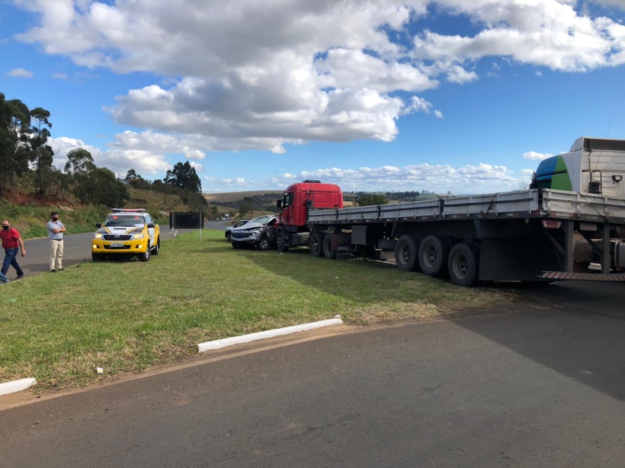 Casal de idosos fica ferido em acidente na PR-092 em Wenceslau Braz
