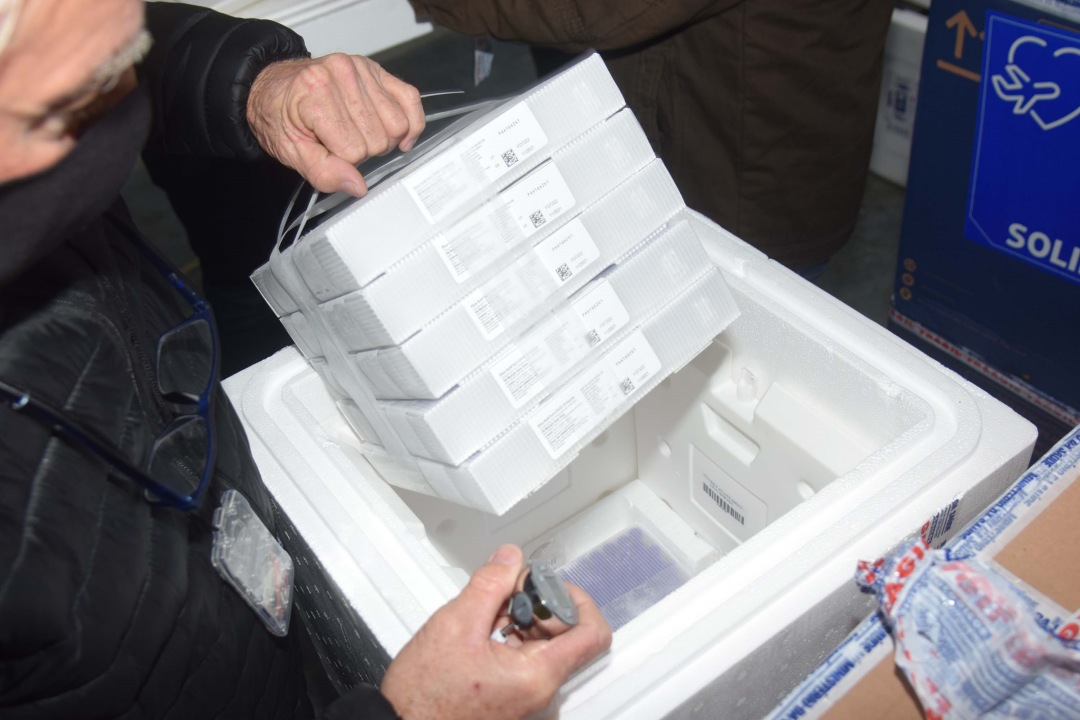 Paraná recebe nesta quarta-feira mais 156.828 doses de vacinas