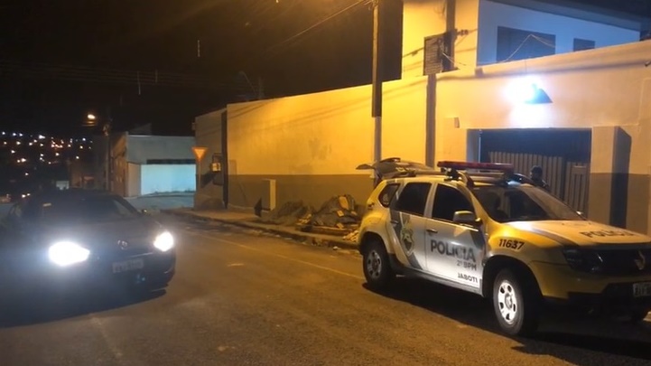 Mulher é morta a facadas pelo ex-marido em Ibaiti