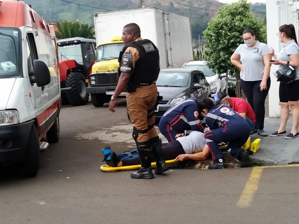 Colisão entre motos deixa duas pessoas feridas em Santo Antônio da Platina