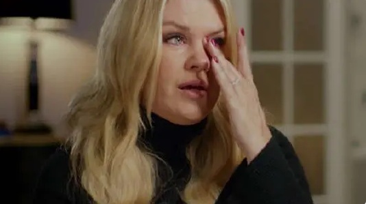 Mulher de Schumacher chora ao falar da saúde do ex-piloto: ‘Sinto falta dele todos os dias’