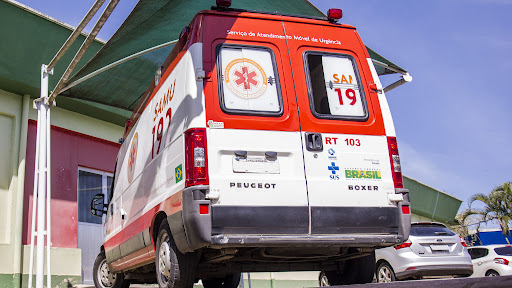 Rapaz leva pedrada na cabeça e vai parar no hospital; suspeito diz que ele passou a mão em suas partes intimas