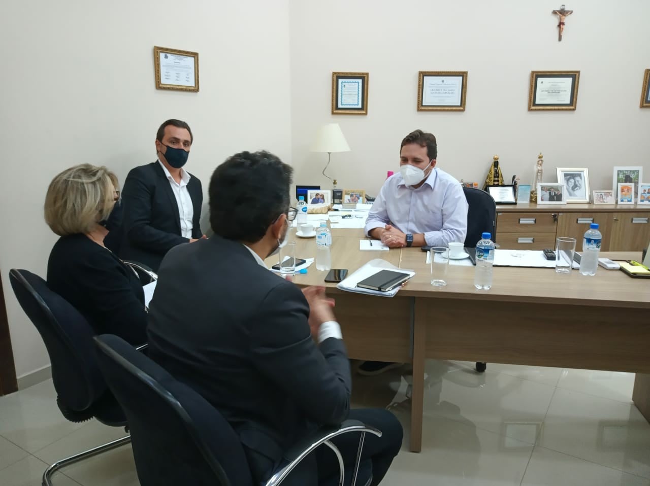 Dr. Antonely e diretor da Fomento Paraná debatem linhas de crédito para empresas de Ibaiti