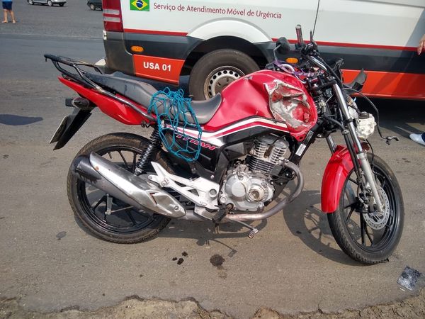 Motociclista fica gravemente ferido ao ser atingido por estepe de carreta na PR-092