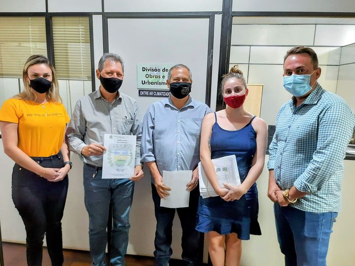 Prefeitura de Siqueira Campos libera coberturas para três quadras esportivas do município