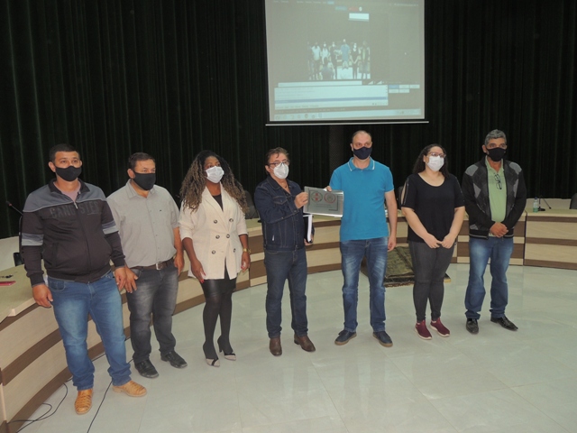 Prefeitura de Jaguariaíva entrega prestação de contas a Câmara de Vereadores