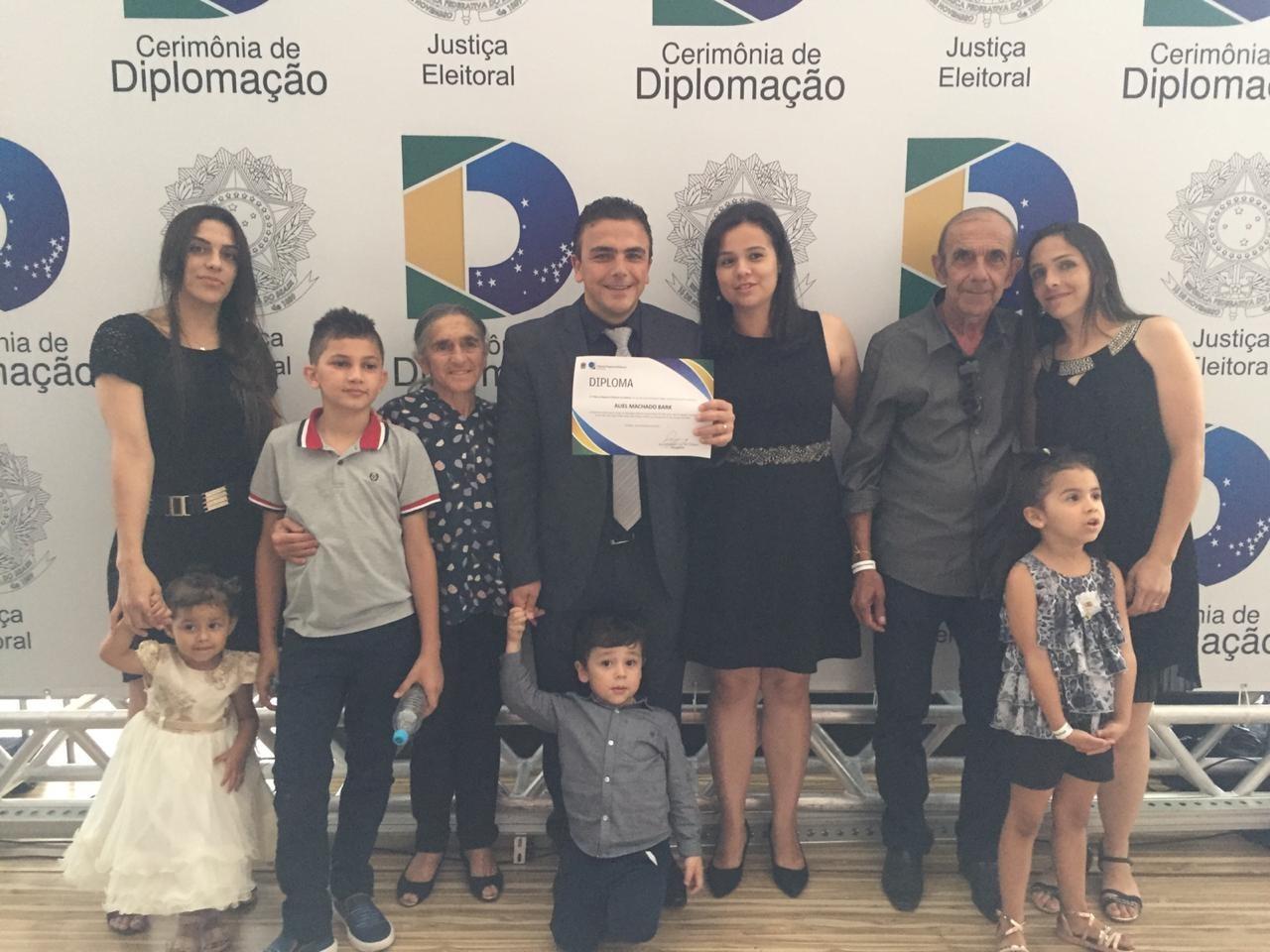 Aliel é diplomado e renova compromisso com os paranaenses