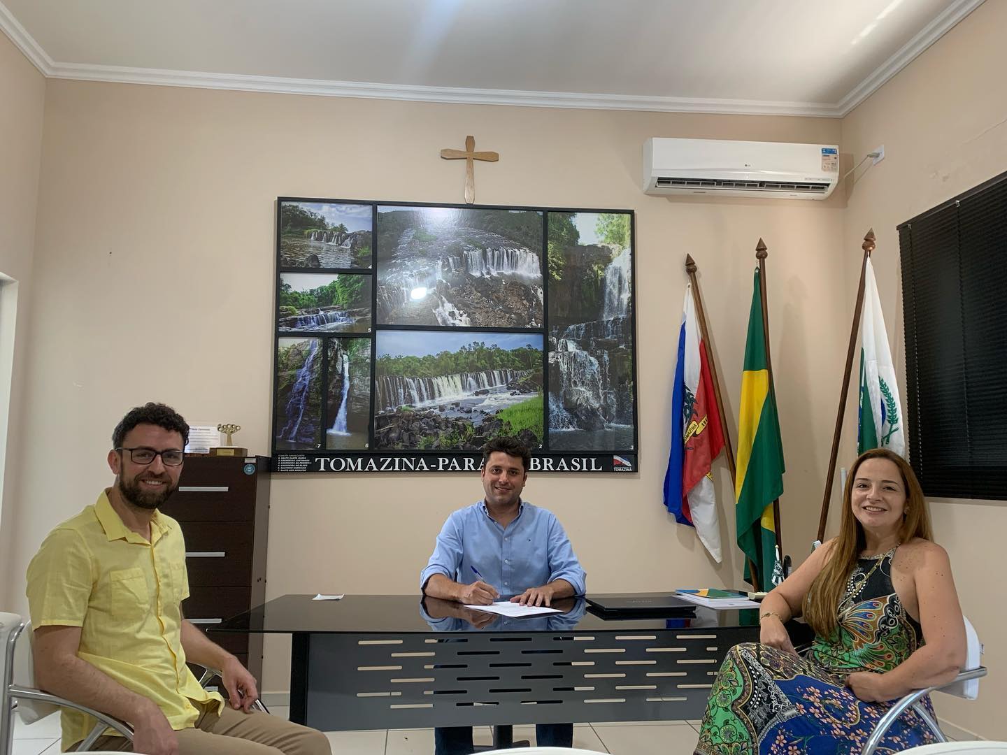 Flávio Zanrosso sanciona Lei que define data oficial da emancipação política de Tomazina