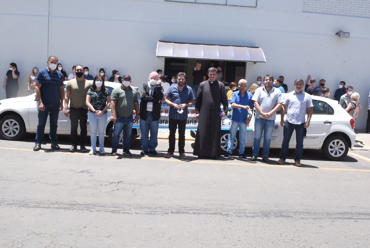 Prefeitura de Wenceslau Braz recebe quatro novos veículos para secretaria de Saúde