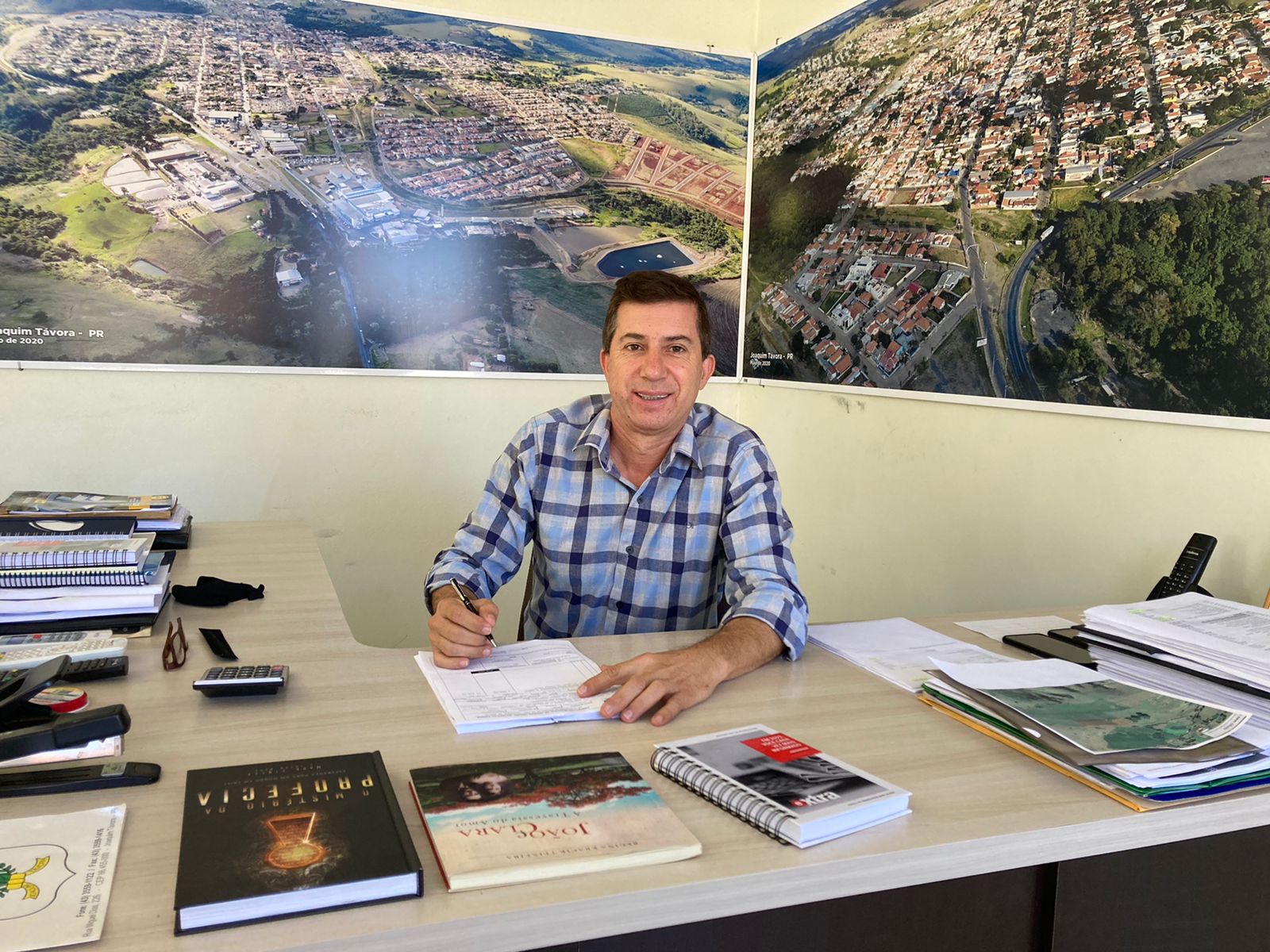 Em entrevista para Folha, prefeito de Joaquim Távora fala sobre investimentos e avanços no município