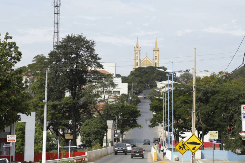 Após três semanas sem registros, Tomazina tem novo caso da Covid-19