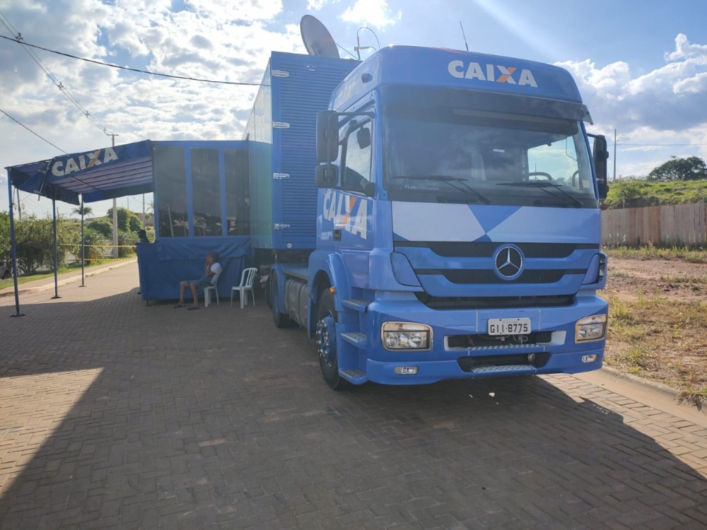 Caminhão Agro Caixa atende produtores de Santo Antônio da Platina e Região