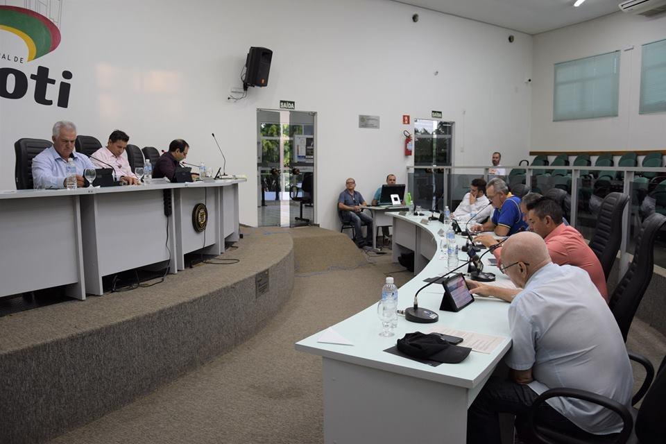 Câmara de Arapoti aprova projeto que proíbe cobrança de valor mínimo na conta de água