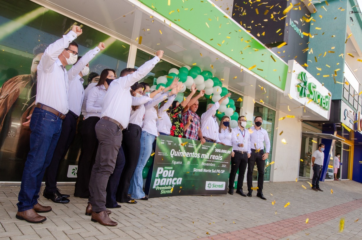 Campanha do Sicredi premia associada com meio milhão de reais