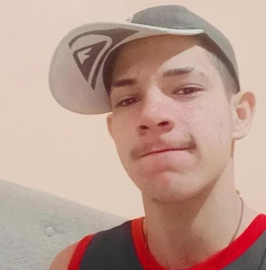 Adolescente que iria doar medula para salvar a vida do pai é morto por engano