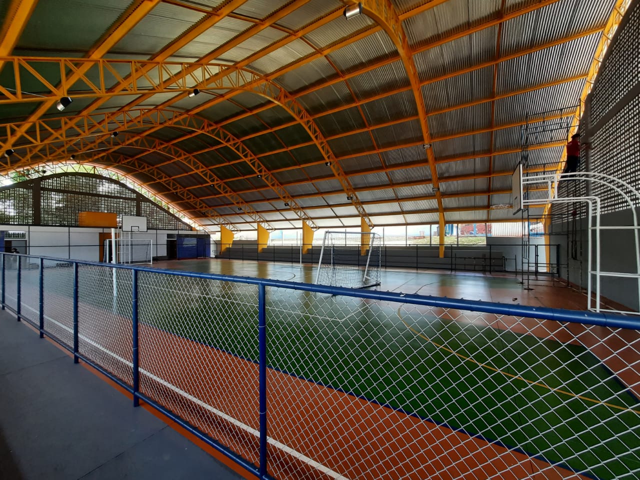 Siqueira Campos inaugura Ginásio Poliesportivo na Nascente do Sol