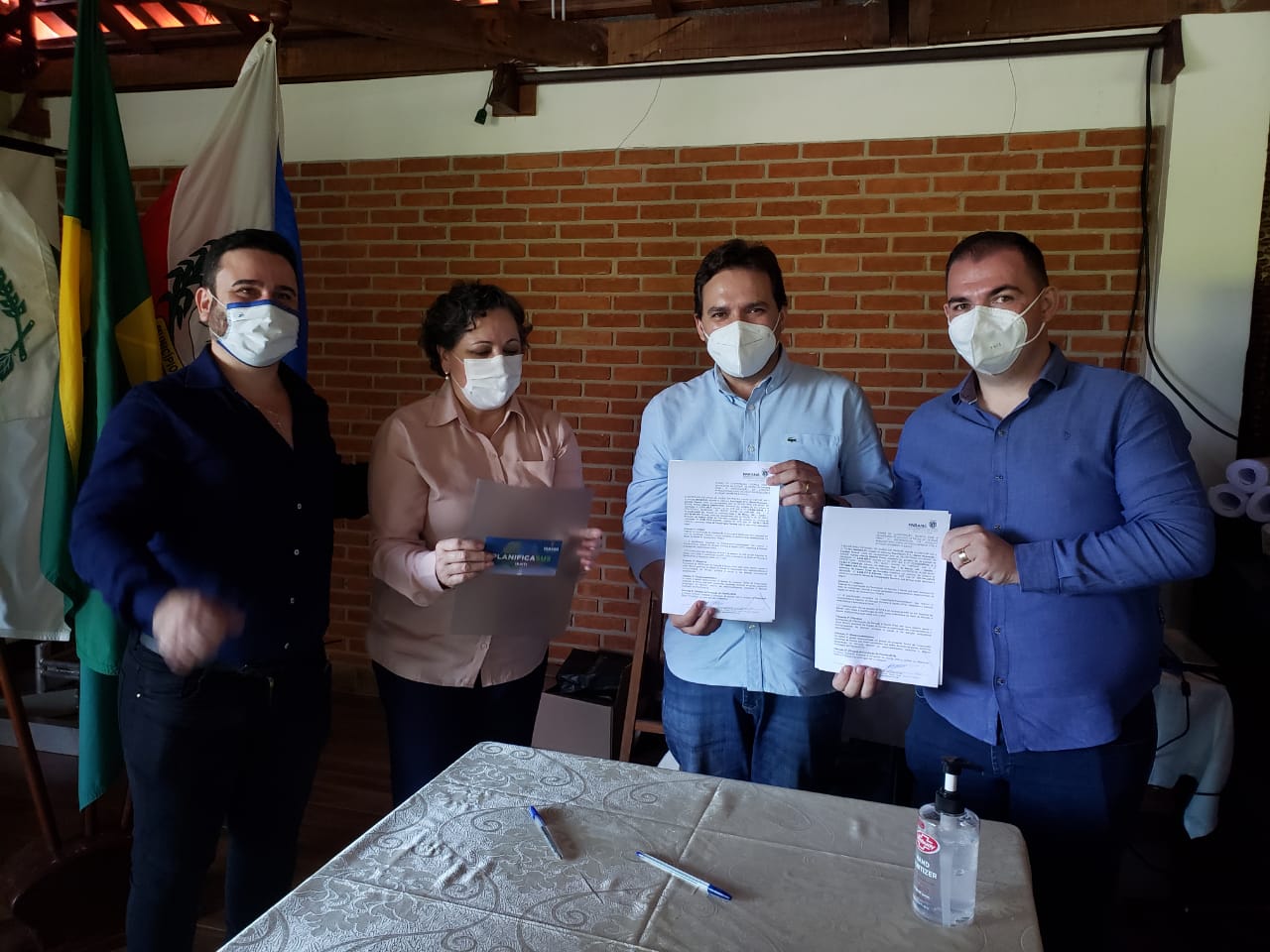 Prefeitura de Ibaiti assina convênio com o Programa PlanificaSUS 