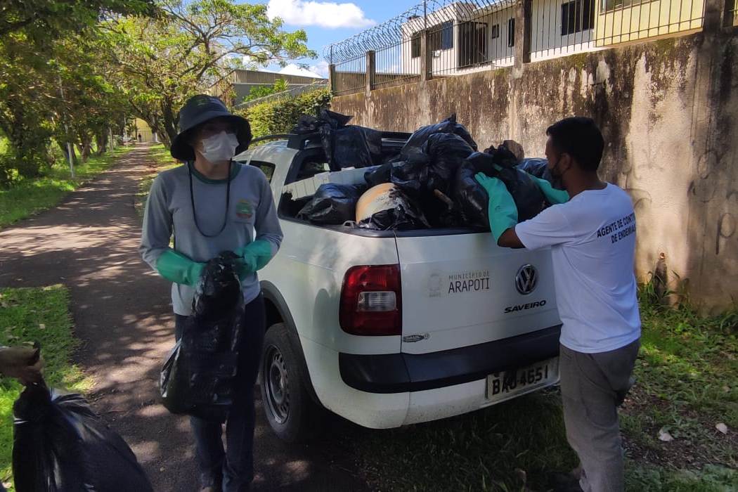 Arapoti realiza mutirão de limpeza de combate à dengue
