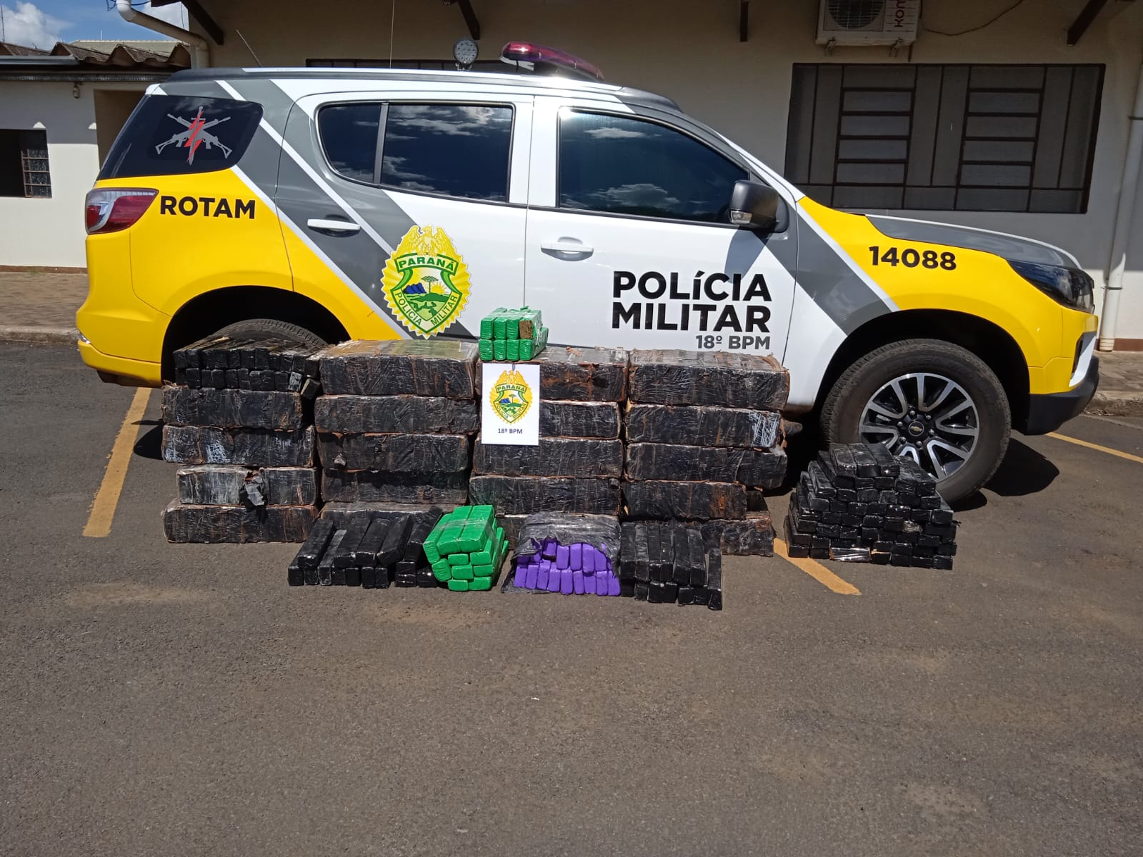 PM apreende meia tonelada de maconha em Cornélio Procópio