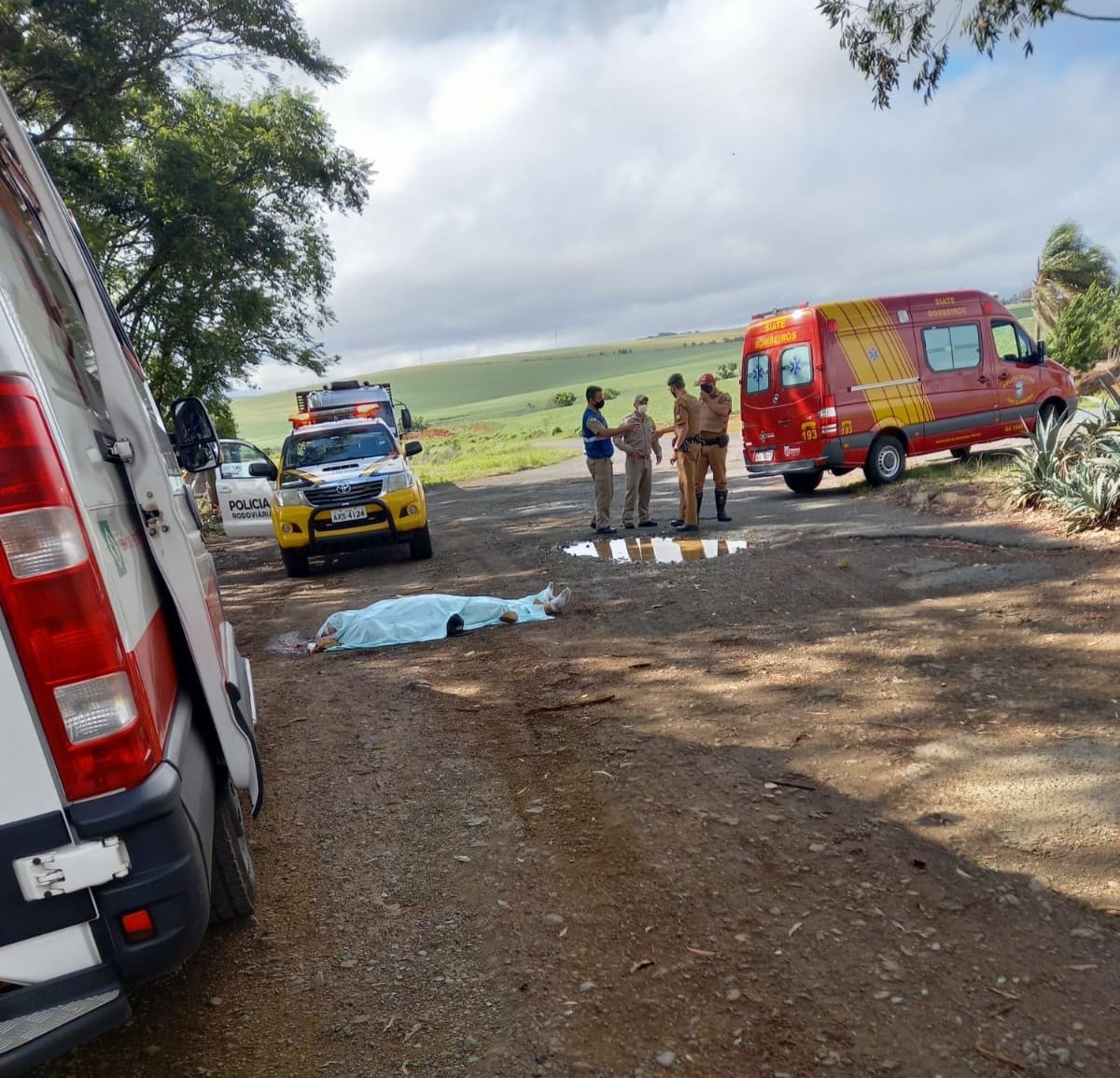 Motorista de Santo Antônio morre atropelado pelo próprio caminhão em Arapoti