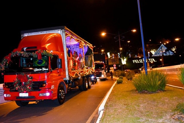 Abertura do XIII Natal Para Todos encanta os moradores de Jaguariaíva