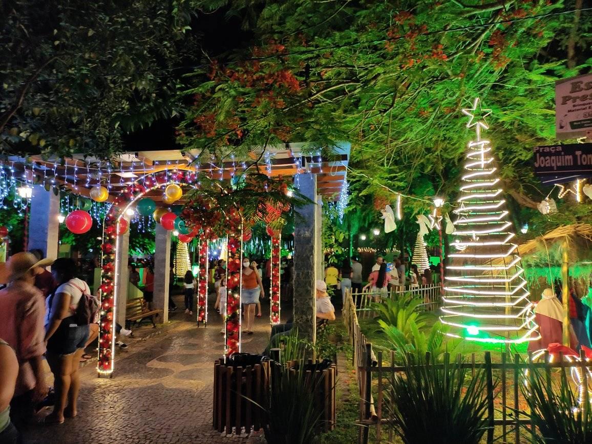 Depois de um ano difícil, clima natalino encanta a população de municípios da região