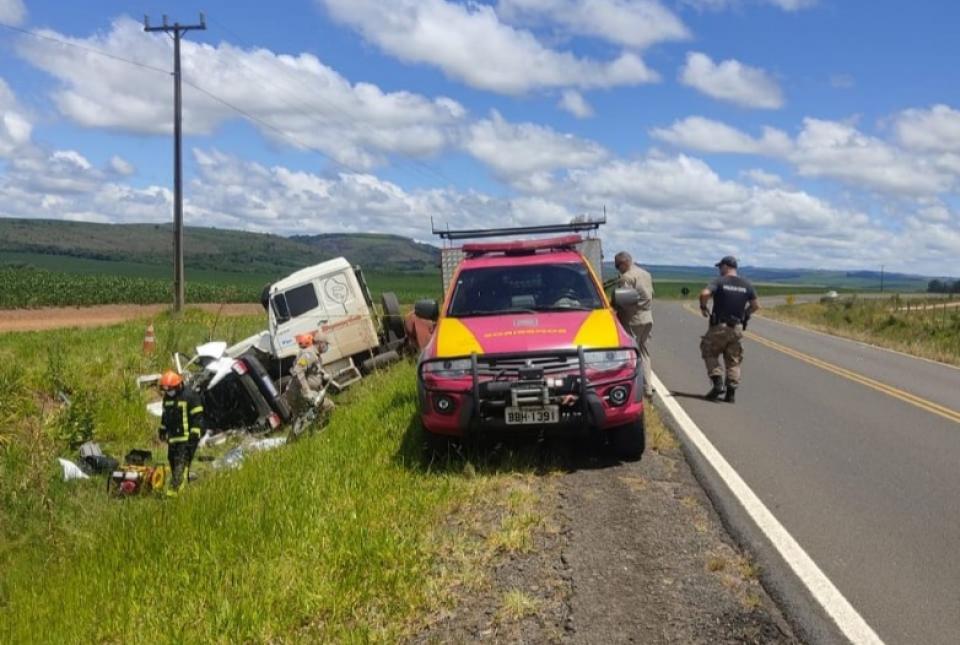 Acidente mata mãe e filho que viajavam de Ibaiti para passar o Natal em Castro