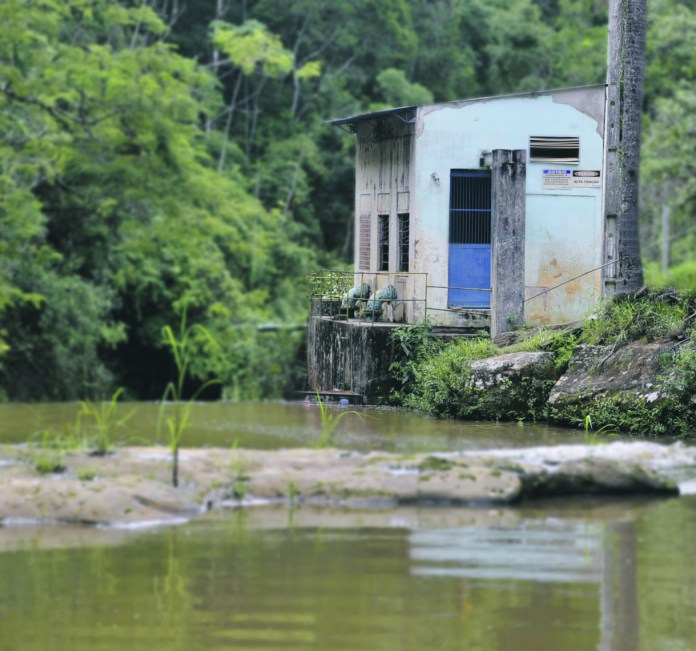 Temporal causa falta de energia e afeta abastecimento de água em Wenceslau Braz