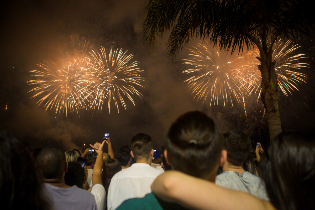 Pandemia restringe festas de réveillon pelo país