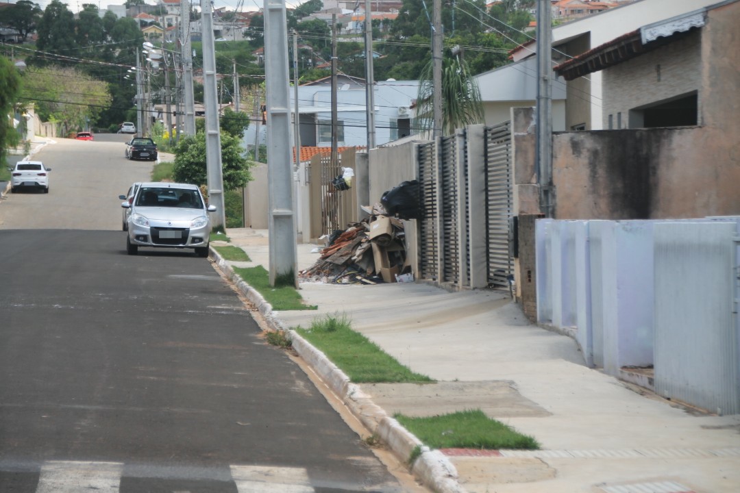 Prefeitura realiza mutirão de limpeza e conta com a população para manter a cidade limpa