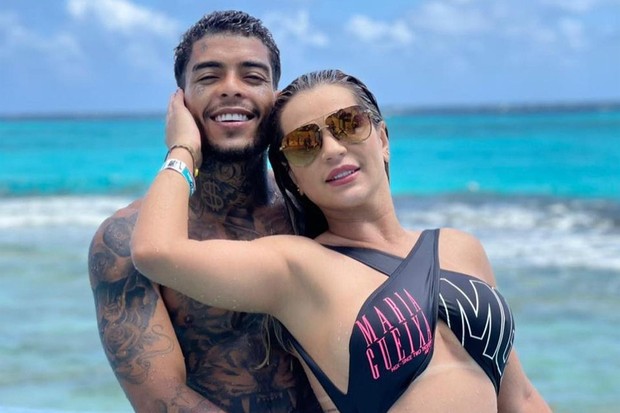 Deolane afirma que não beija desde a morte de MC Kevin