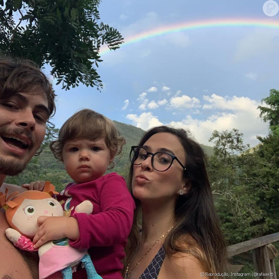 Tatá Werneck e Rafa Vitti celebram 5 anos de relação e ator faz homenagem emocionante: 'Você já me salvou'