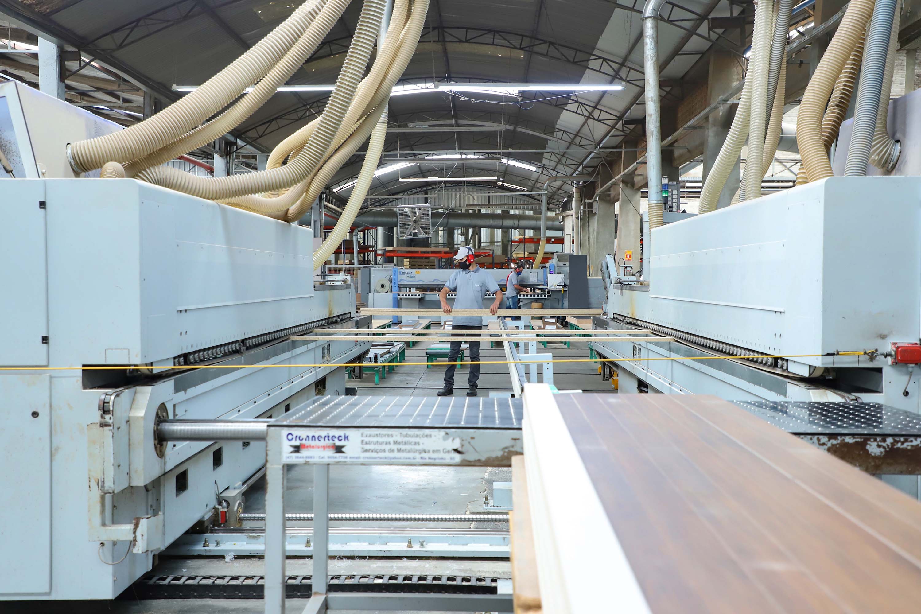 Com alta de 10% até novembro, indústria paranaense foi a quarta que mais cresceu em 2021