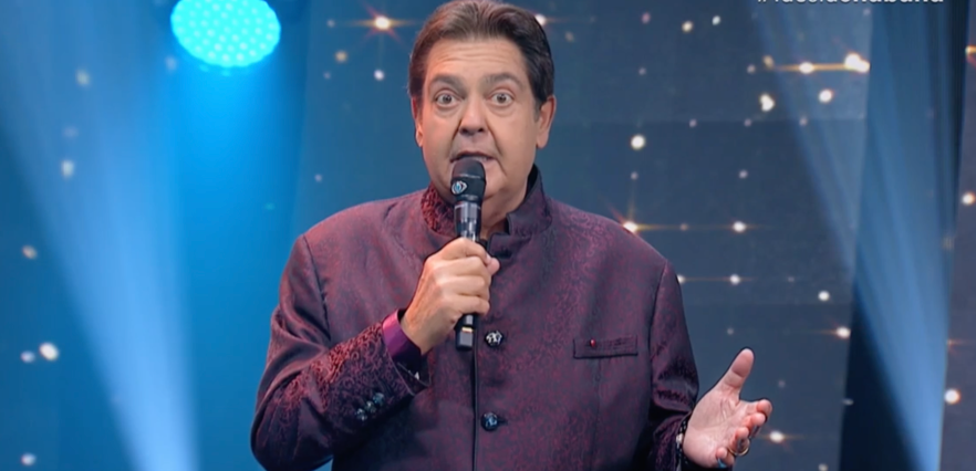 Faustão é afastado de seu novo programa após testar positivo para Covid-19