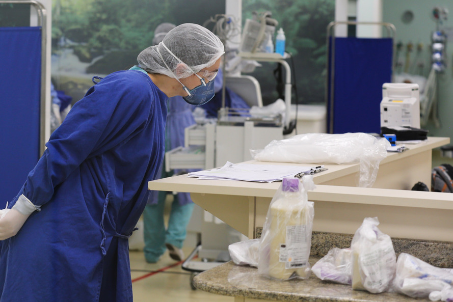 Paraná soma 100 casos confirmados da variante Ômicron