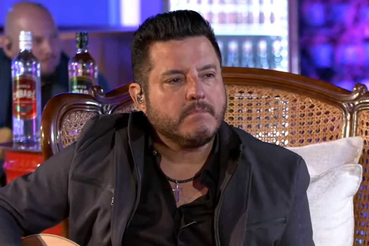 Avião com o cantor Bruno faz pouso de emergência após problemas na turbina