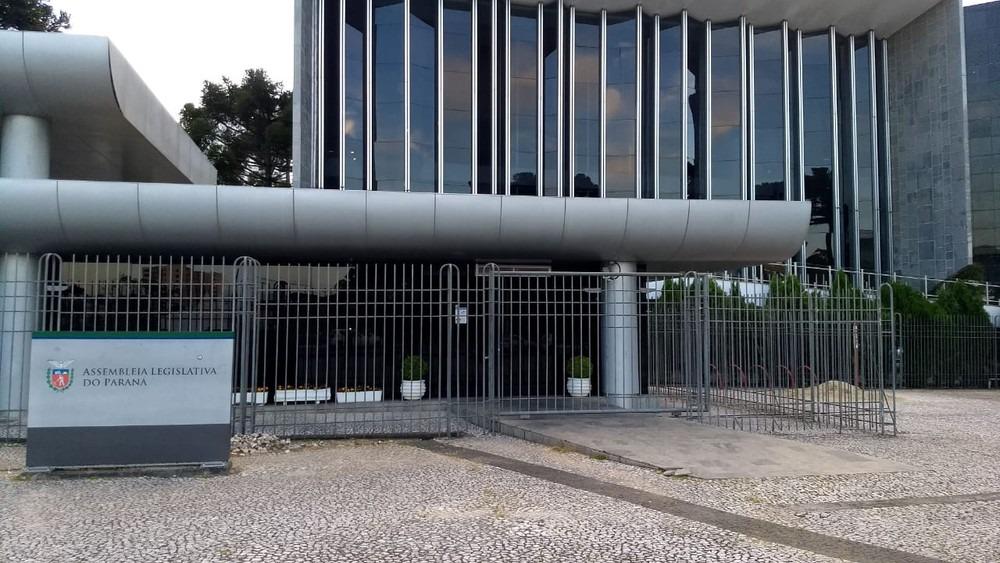 Operação do Gaeco mira suposto esquema entre médicos e empresários para furar fila do SUS