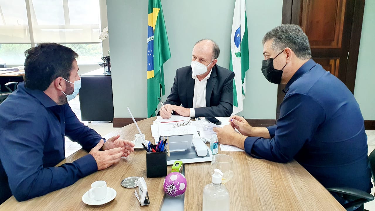 Taidinho vai a Curitiba em busca de recursos do Governo Estadual para Wenceslau Braz