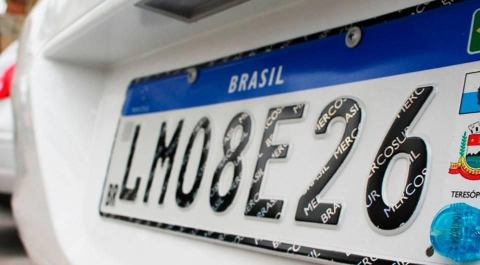 Entram em vigor no Paraná as placas do modelo Mercosul