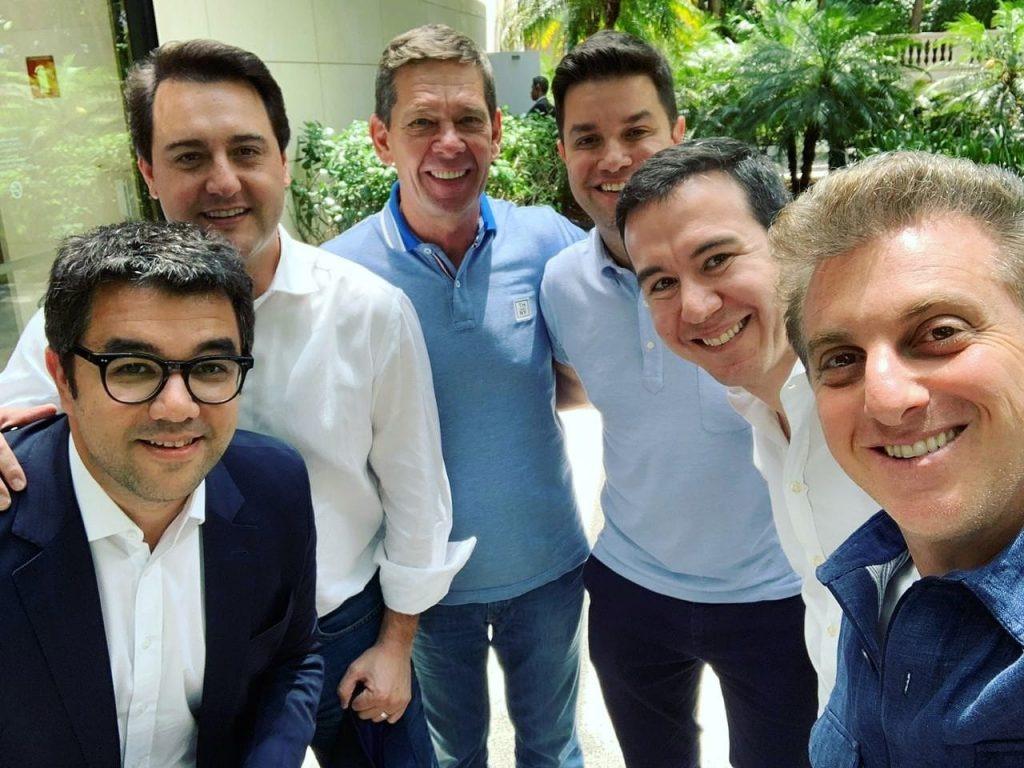 Ratinho Junior discute a nova política com Luciano Huck