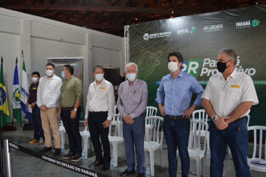 Vice-governador e equipe de governo participam da posse do novo presidente da Amunorpi