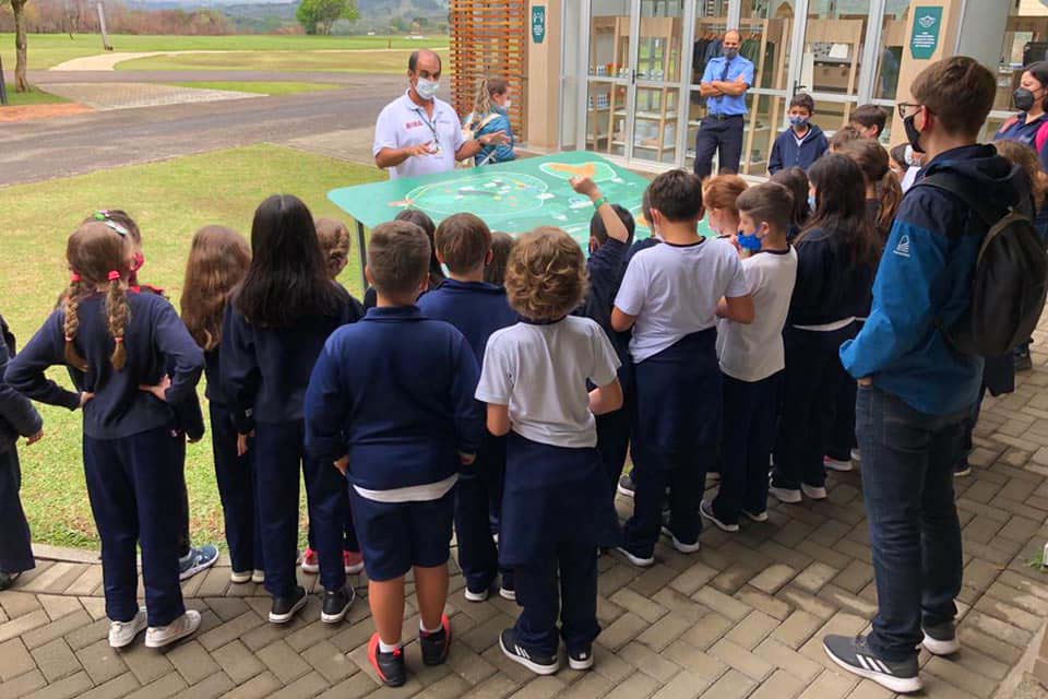 Com volta às aulas presenciais e avanço na vacinação, Vila Velha retoma visitas escolares guiadas