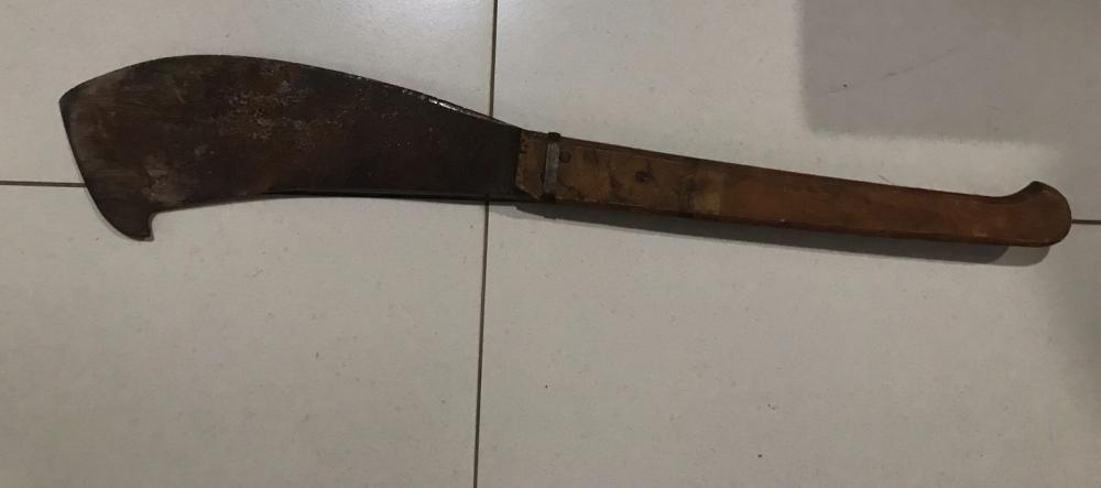 Homem é preso por ameaçar a ex-mulher com um facão