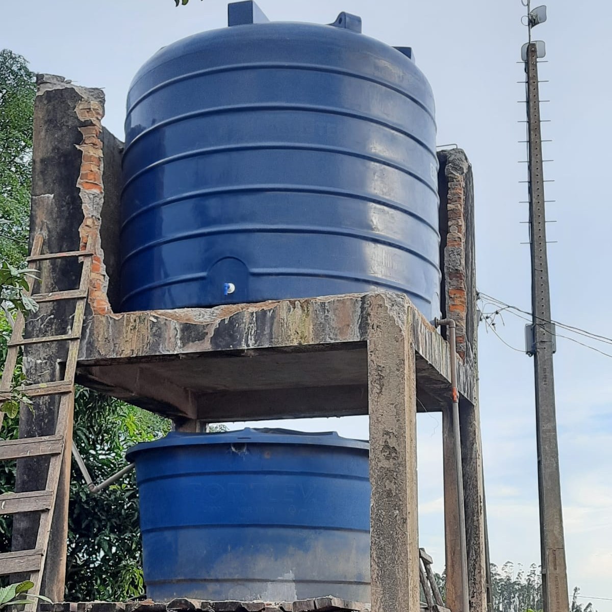 Prefeitura de Wenceslau Braz instala novo reservatório de água no bairro da Turma Nove