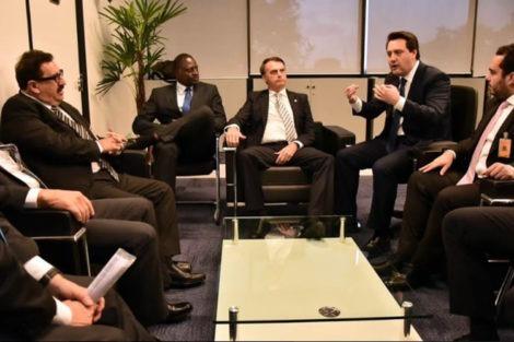 Ratinho Jr se encontra com Bolsonaro para discutir projetos de infraestrutura