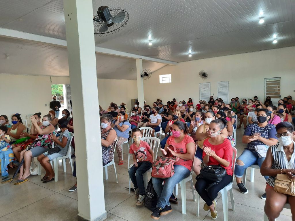 Siqueira Campos realiza 1ª reunião com beneficiários do Auxílio Brasil