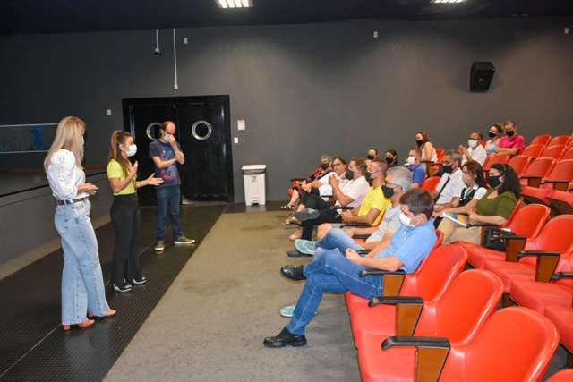 Prefeitura e comerciantes debatem soluções para o descarte de lixo em Jaguariaíva