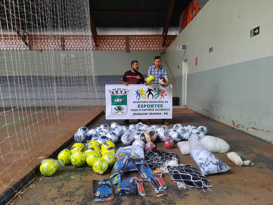 Joaquim Távora recebe kits esportivos do Governo Estadual