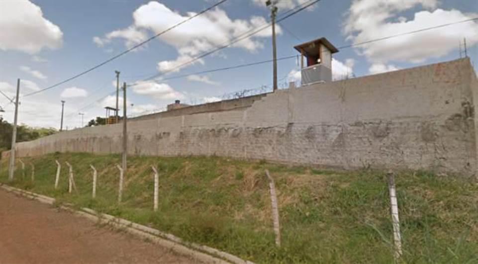 Suspeito pula para dentro de carceragem e acaba preso em Cornélio Procópio